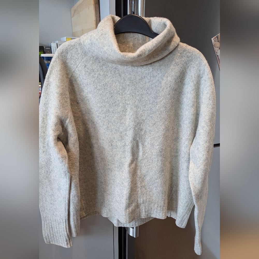 Community Turtleneck Sweater Large